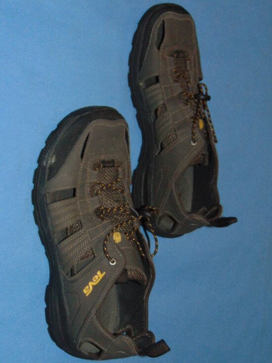 TEVA KITLING CLOSED TOE SANDALS - Picture 2 of 5